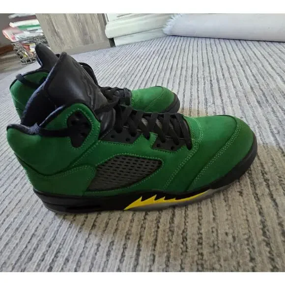 EUC/Like New! Air Jordan 5 Retro SE Green Sneakers - Size 10.5 - Picture 4 of 12